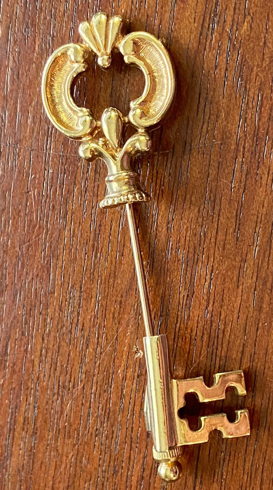 Vintage Avon Gold Tone Skeleton Key Hat Pin