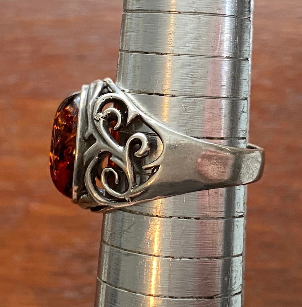 Sterling Silver 925 Amber Cabochon Sz 8.5 Ring Filigree Design Shank