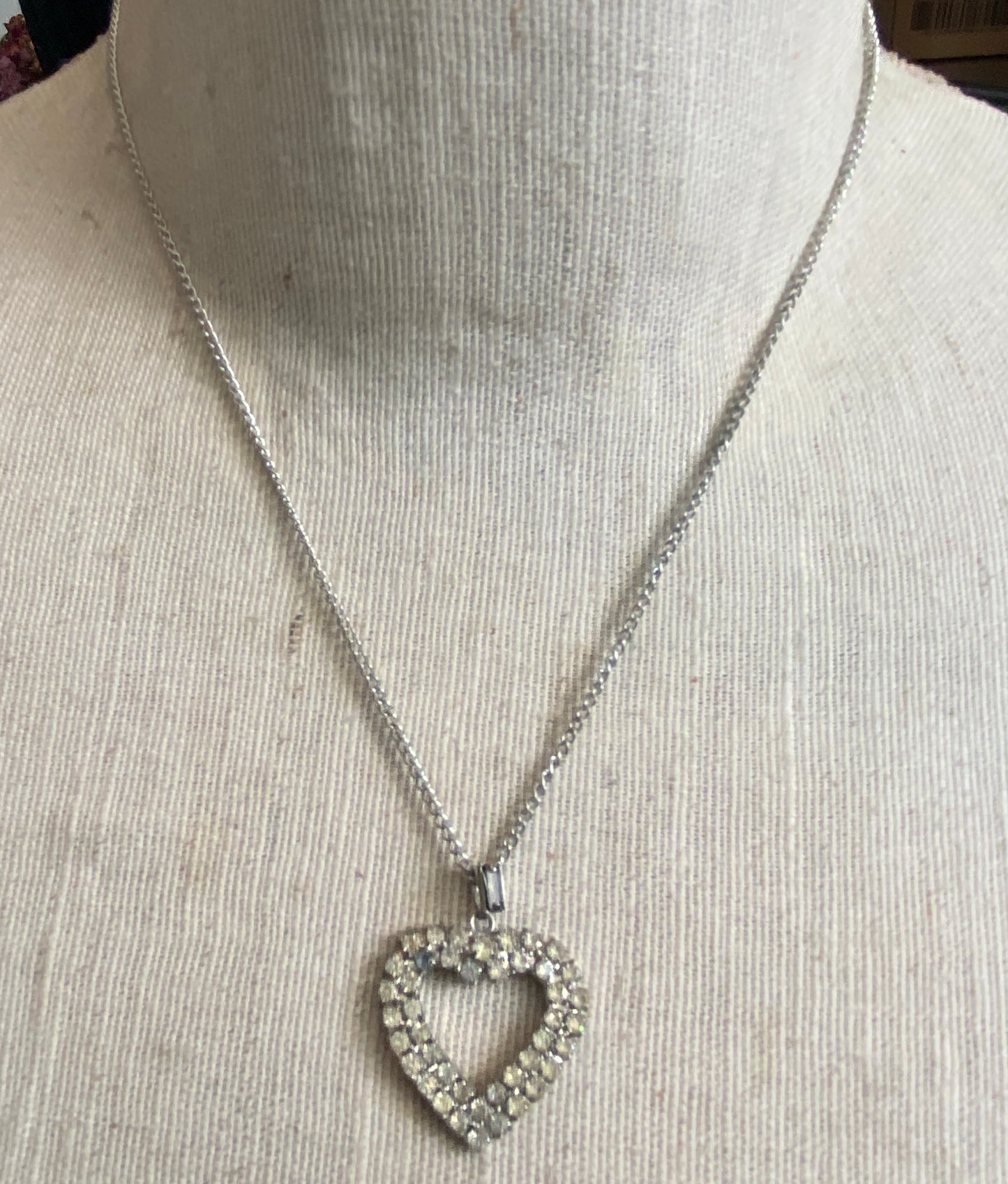 Vintage Silver Tone Metal Rhinestone Heart Pendant Necklace