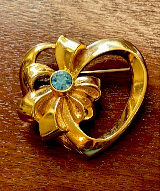 Avon Open Work Goldtone Heart Brooch Pin w Light Blue Rhinestone