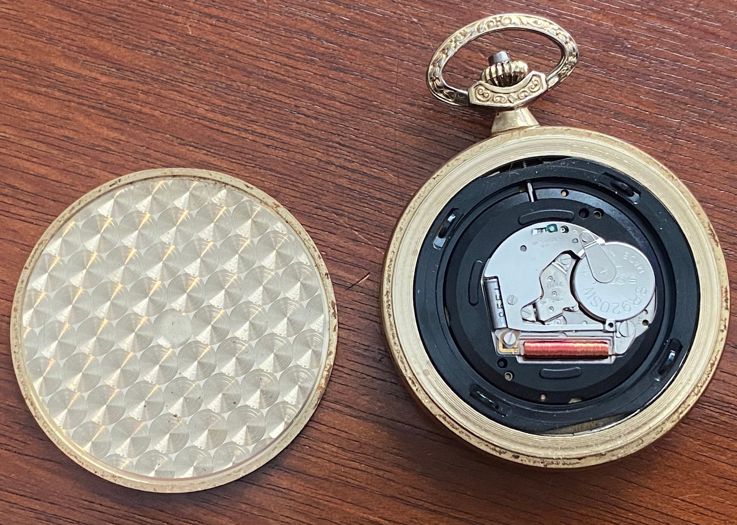 Gold Tone Crest Black Majestron Quartz Pocket Watch