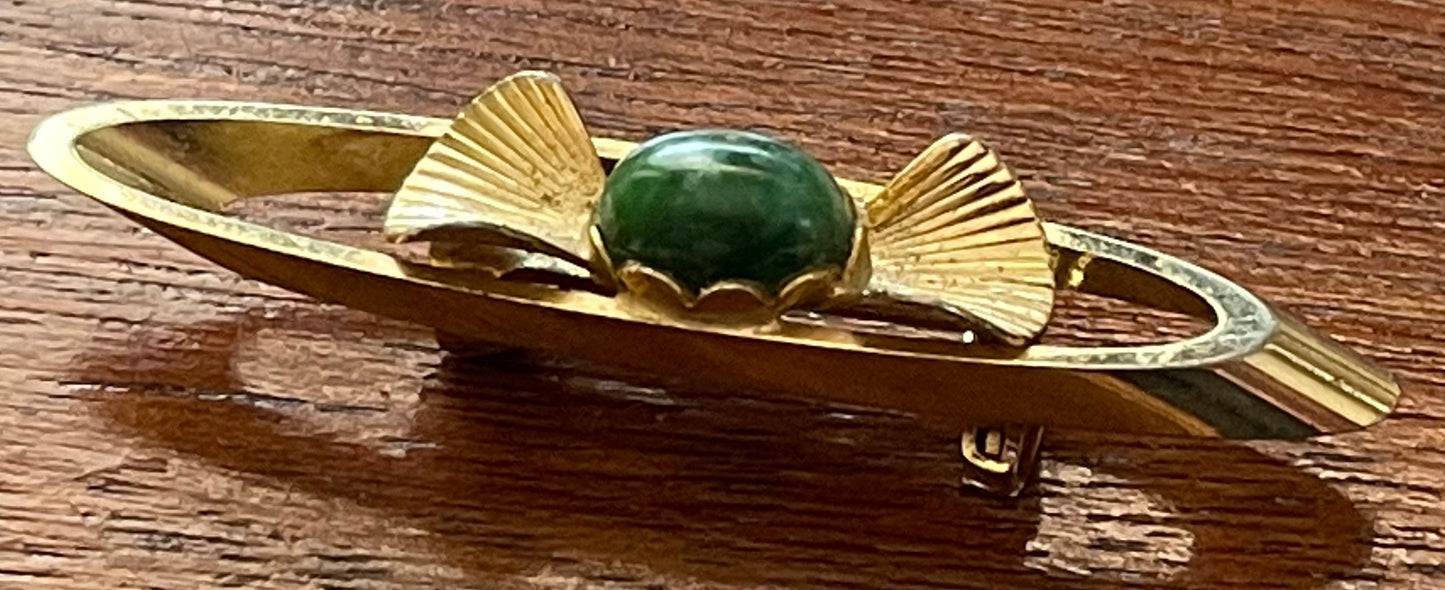 Vintage Gold Tone Metal Jade Cab Cabochon Brooch Pin