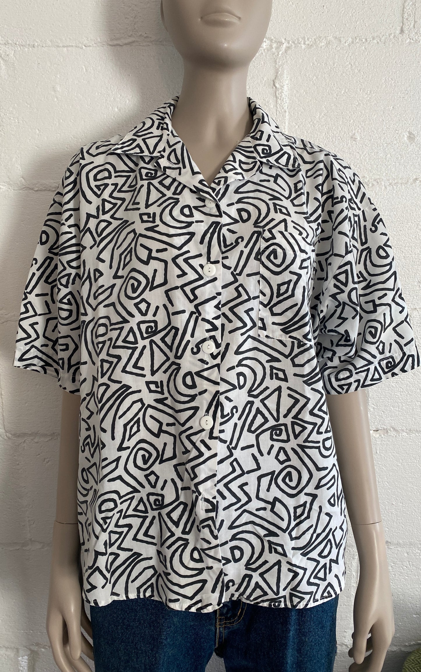 Unisex Vintage Cervelle Graphic 90's Print Button Up Shirt Black White