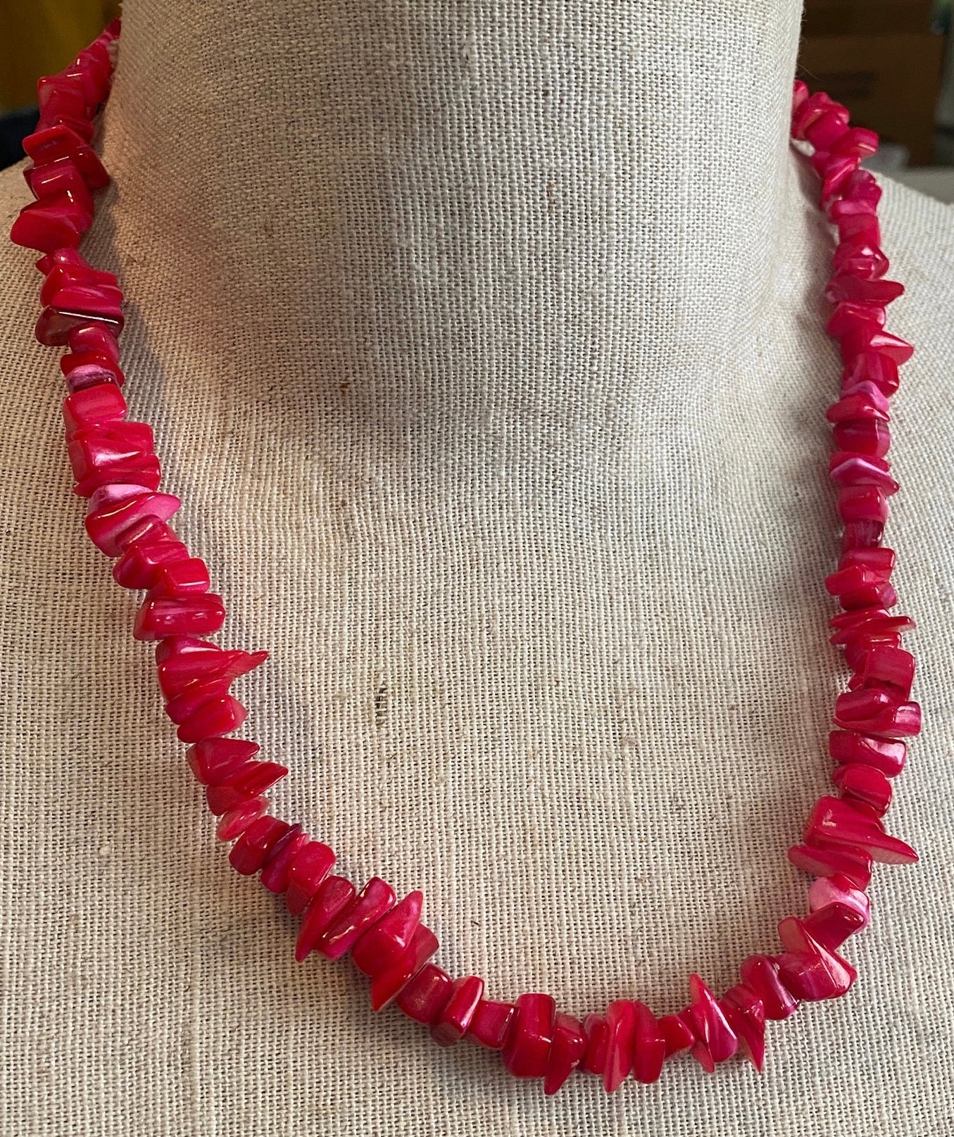 Polished Stone Single Strand Fuchsia Pink Necklace