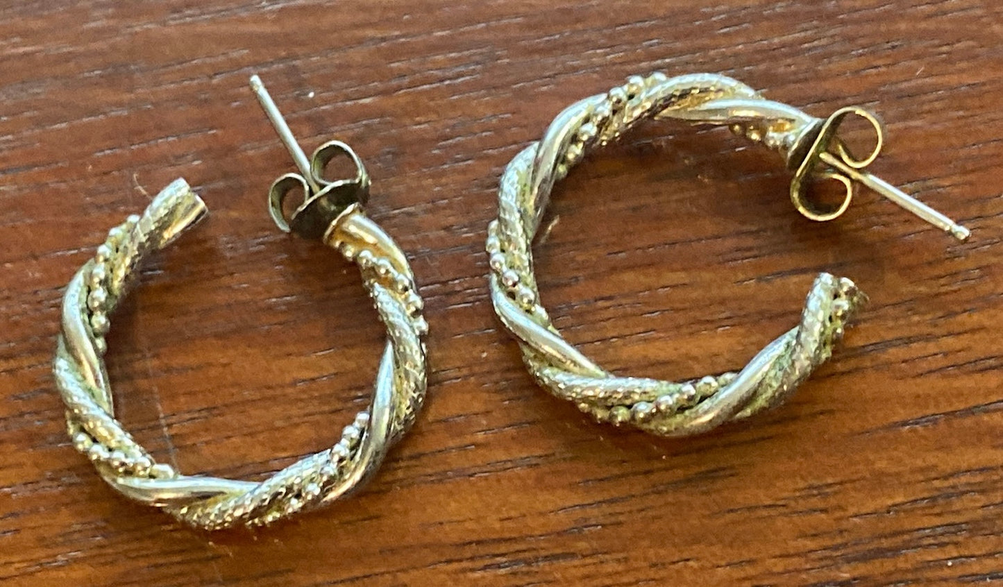 14k White Gold Twist Hoop Medium Sized Pierced Earrings