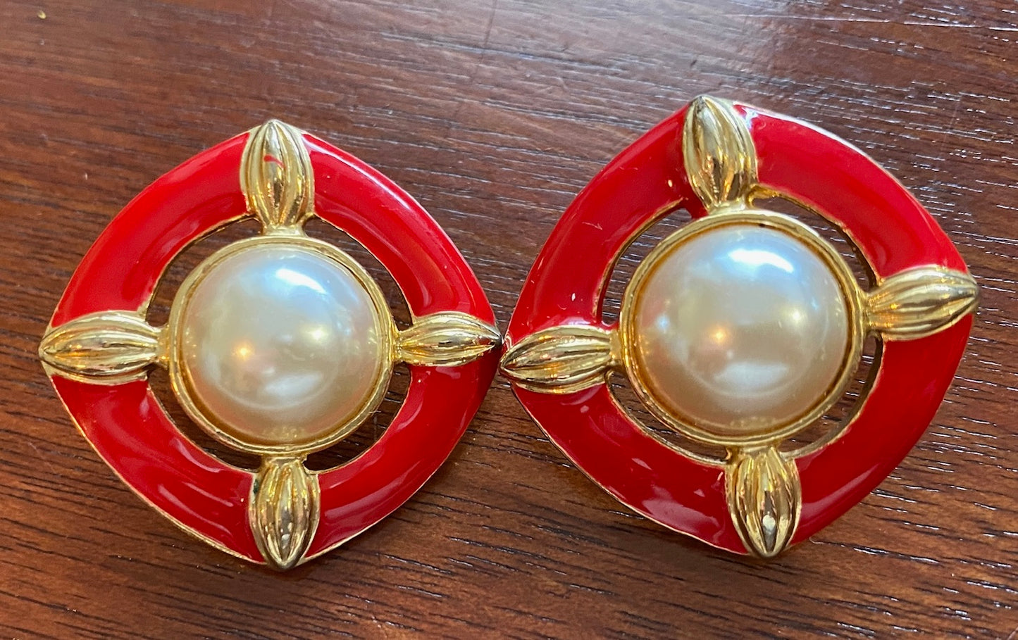 Vintage 80's Faux Pearl Cabochon Red Enamel Gold Tone Earrings Pierced