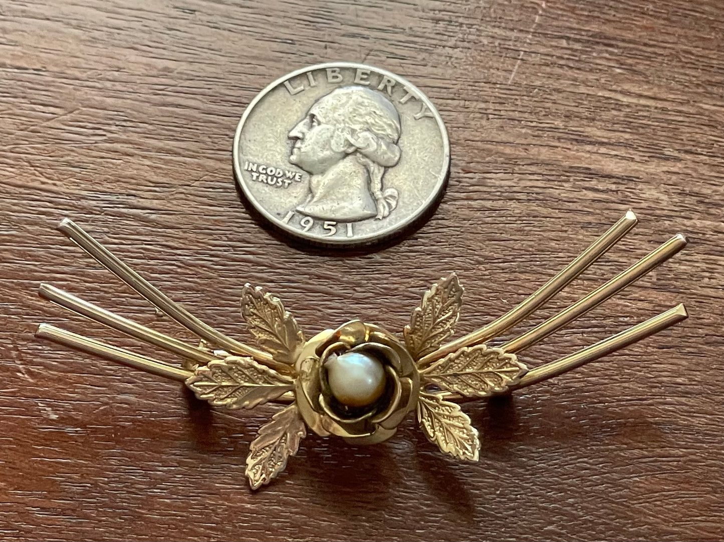 Vintage Gold Tone Brooch Pin Rose Leaf Faux Pearl