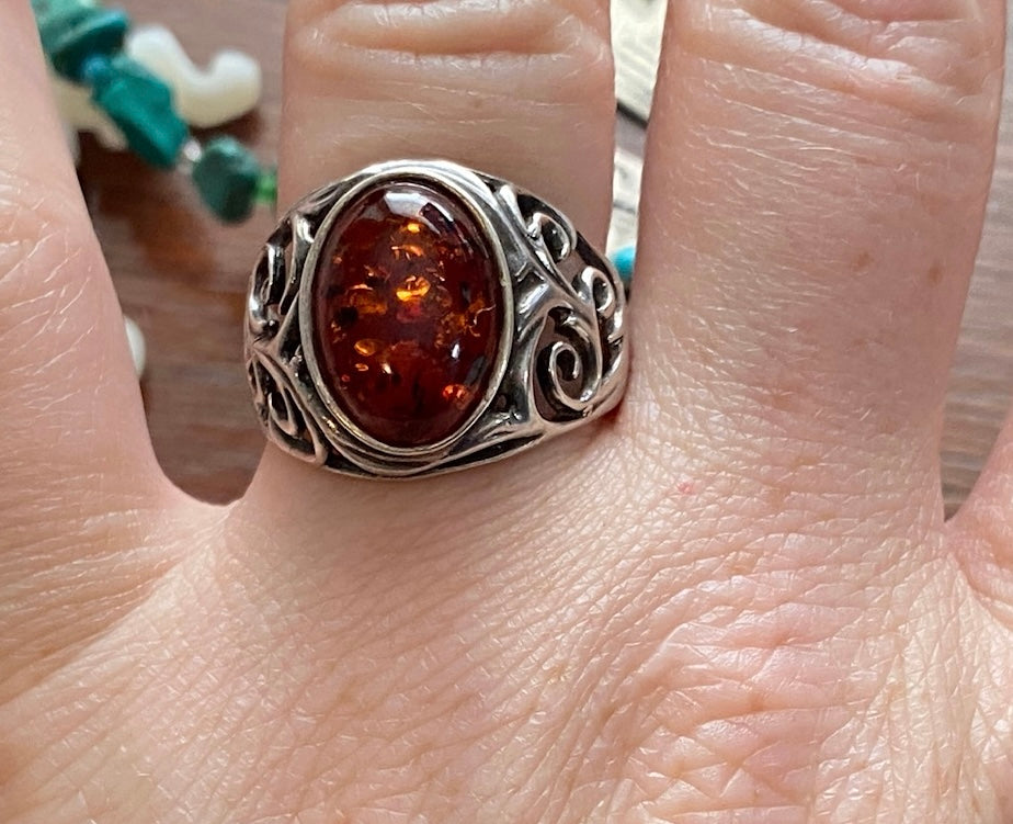 Sterling Silver 925 Amber Cabochon Sz 8.5 Ring Filigree Design Shank