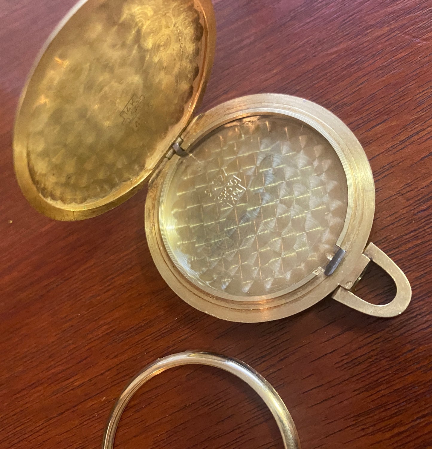 Vintage De Lux Incabloc Solid 14k Yellow Gold Pocket Watch Case w Movement