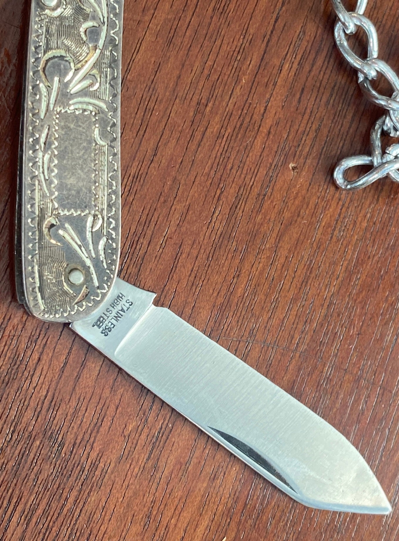 Antique Engraved Silver Case Stainless High Steel Pendant Knife Tool