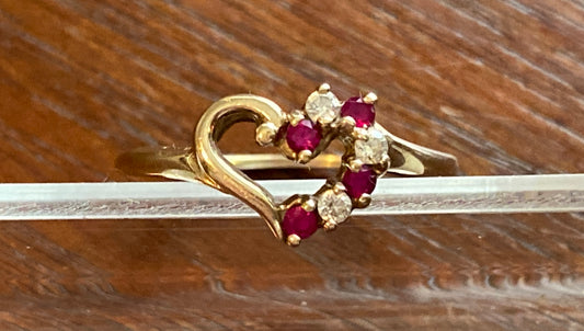 10k Yellow Gold Red White CZ Heart Ring Sz 7