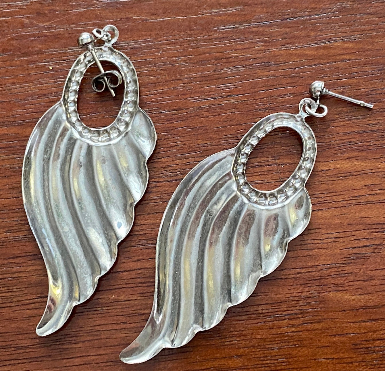 Silver Tone Metal Drop Dangly Wing Style Pierced Earrings