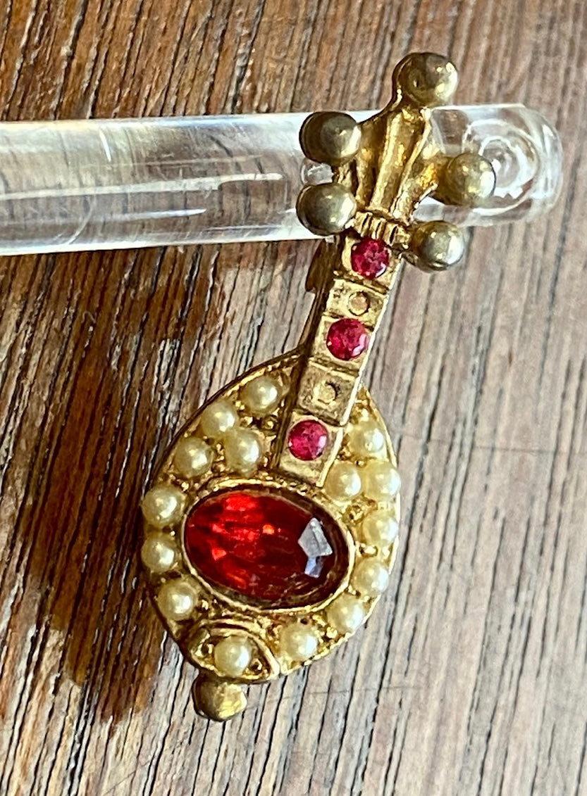 Vintage Small Red Paste Stone Seed Pearl Guitar Instrument Brooch Pin