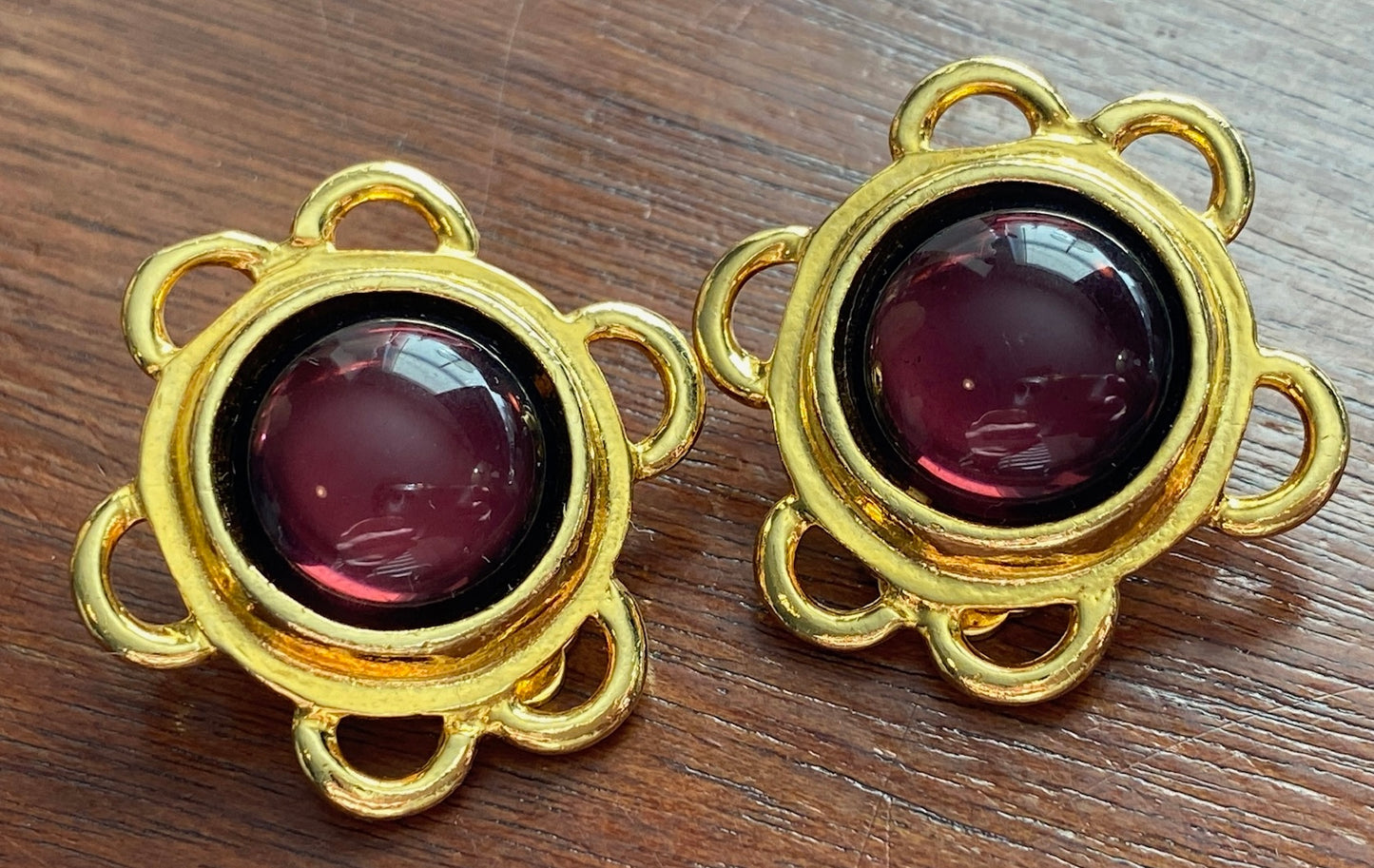 Vintage Gripoix Style Gold Tone Cranberry Purple Glass Clip On Earrings