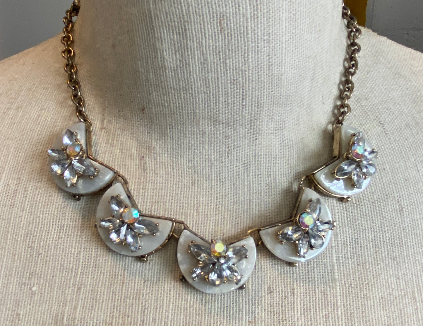 Pretty Statement Fashion Necklace Earrings Set Marbled Rhinestone Pageant