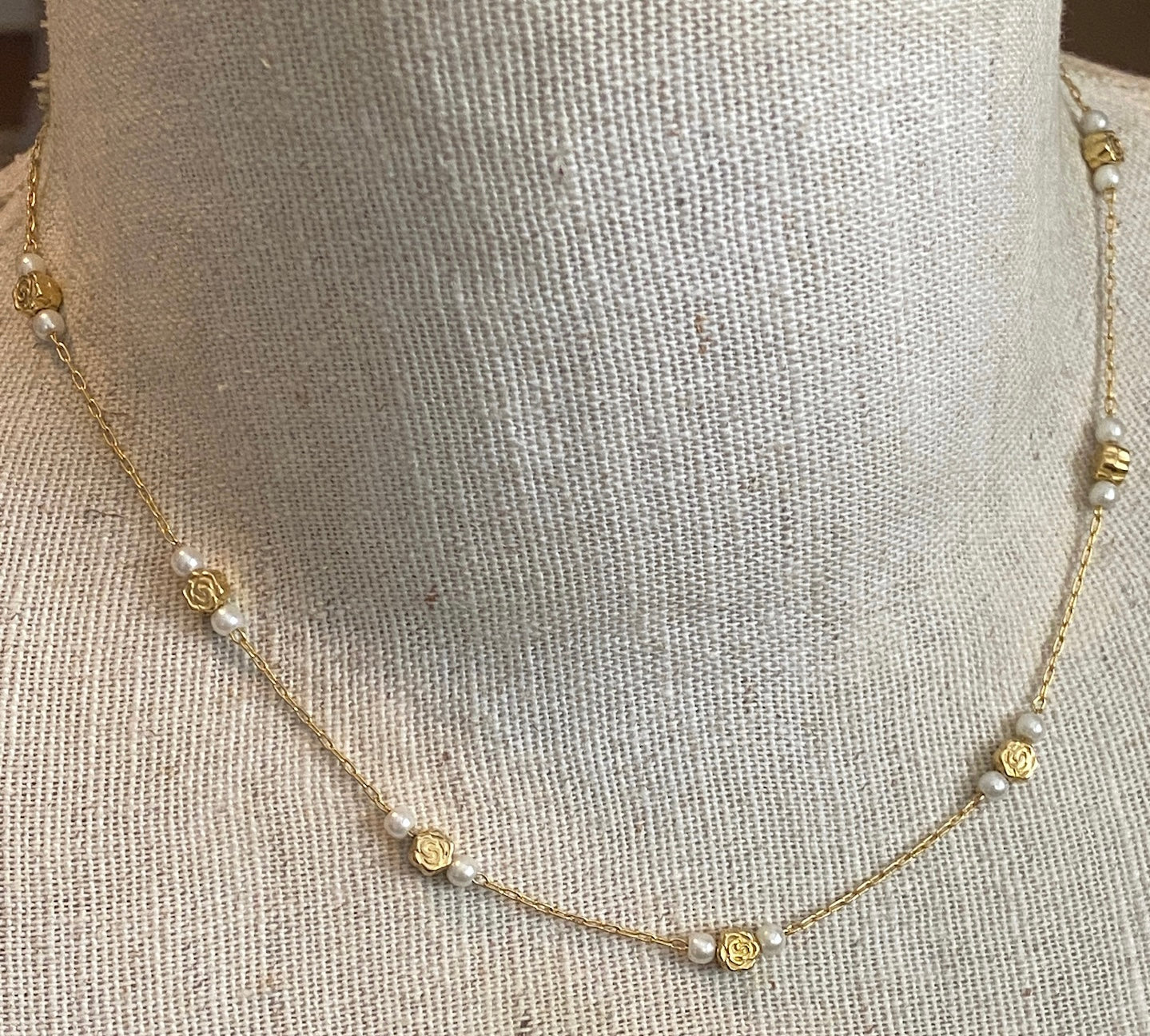 Claire's Gold Tone Chain Rose Pearl Bead Collar Necklace