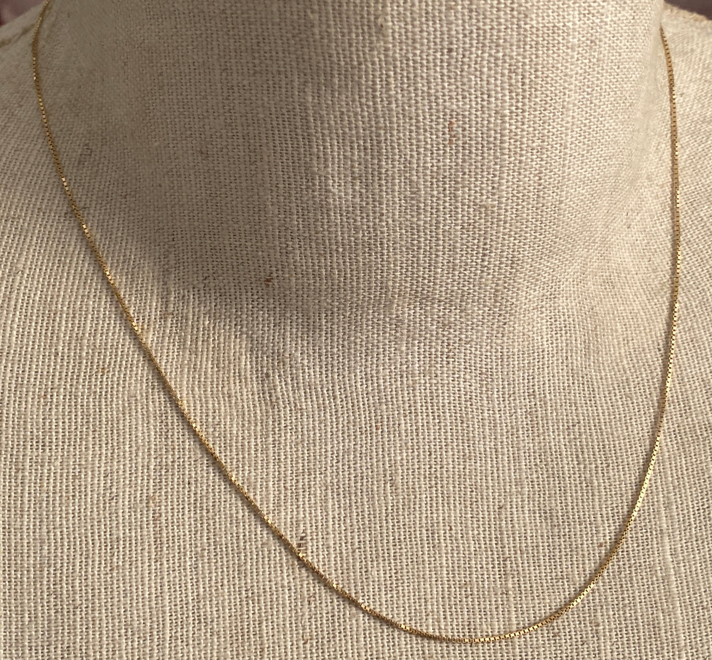 14k Yellow Gold Box Chain Necklace 18" Long x 1mm
