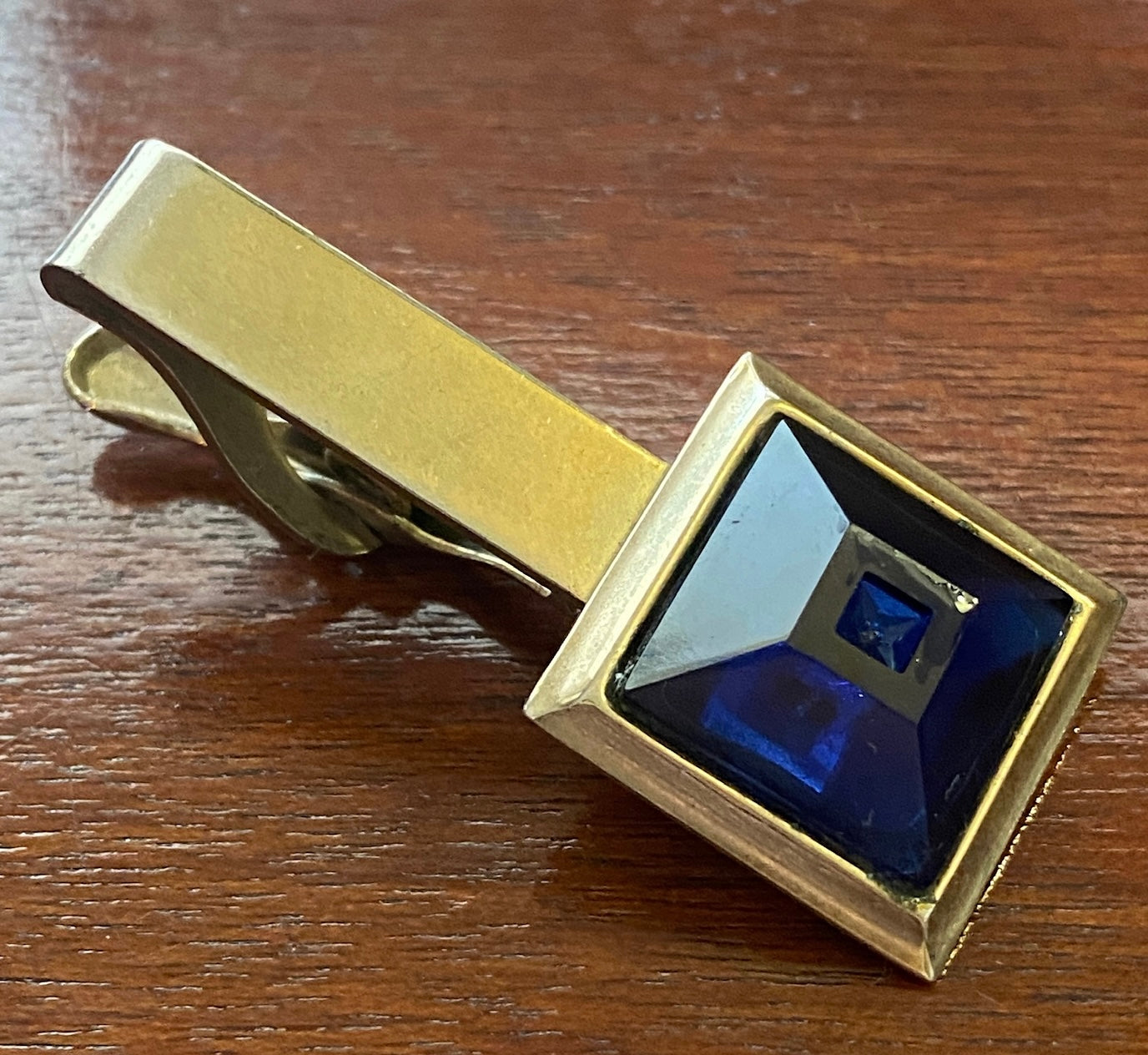 Vintage Silver Tone Large Faceted Blue Glass Tie Clip