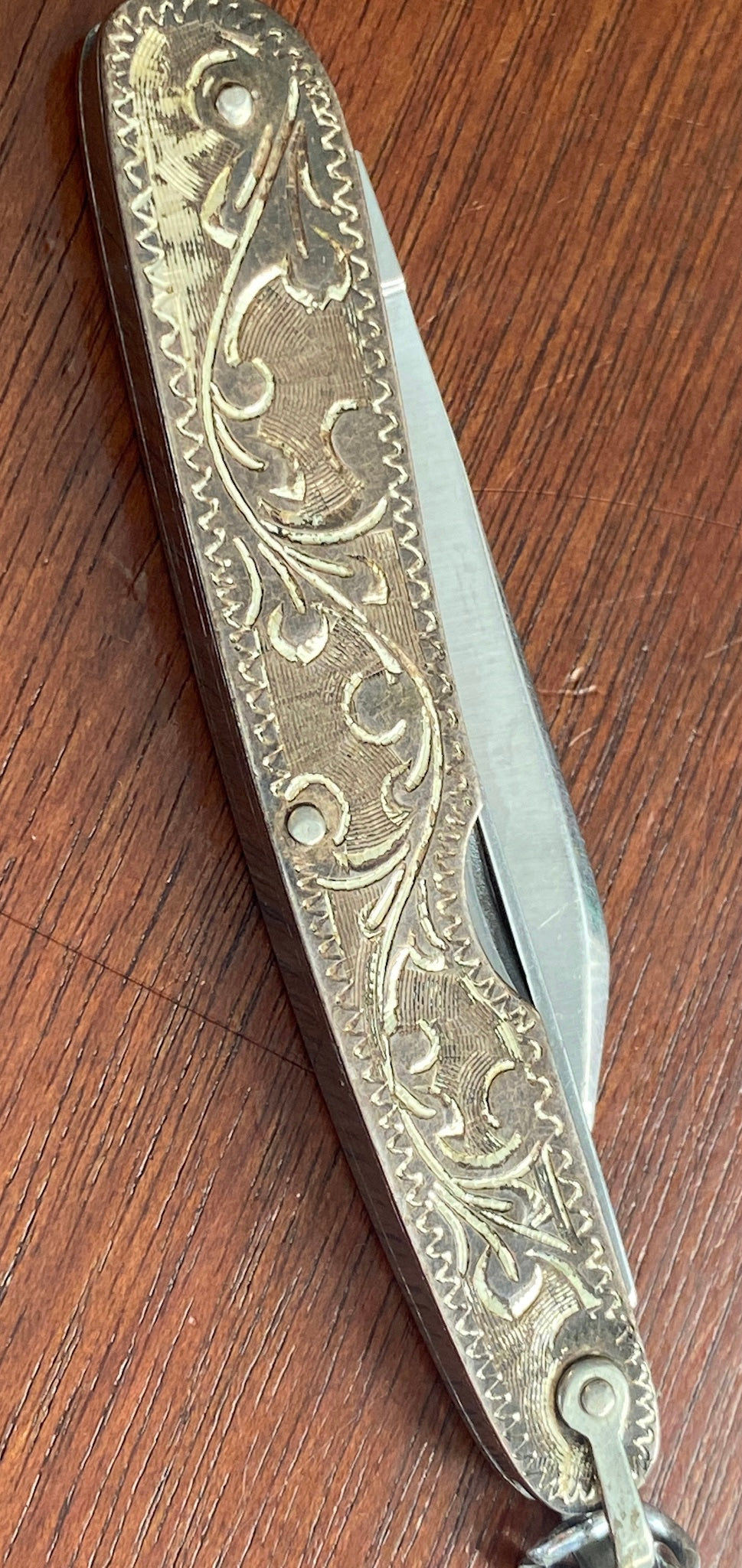 Antique Engraved Silver Case Stainless High Steel Pendant Knife Tool