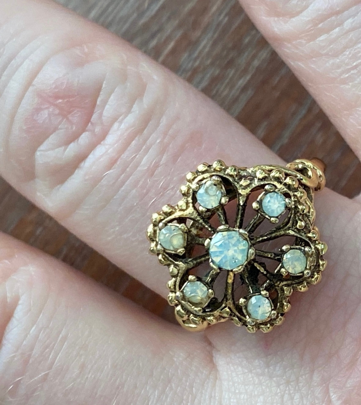 Vintage 18k HGE Faux Opal Rhinestone Cluster Flower Ring Sz 10