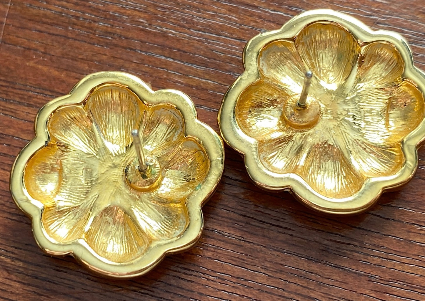 Vintage Gold Tone 80's Pierced Earrings