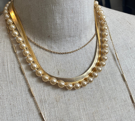 Lot of 5 Vintage Necklaces Faux Pearl Strand Gold Tone Chain Herringbone
