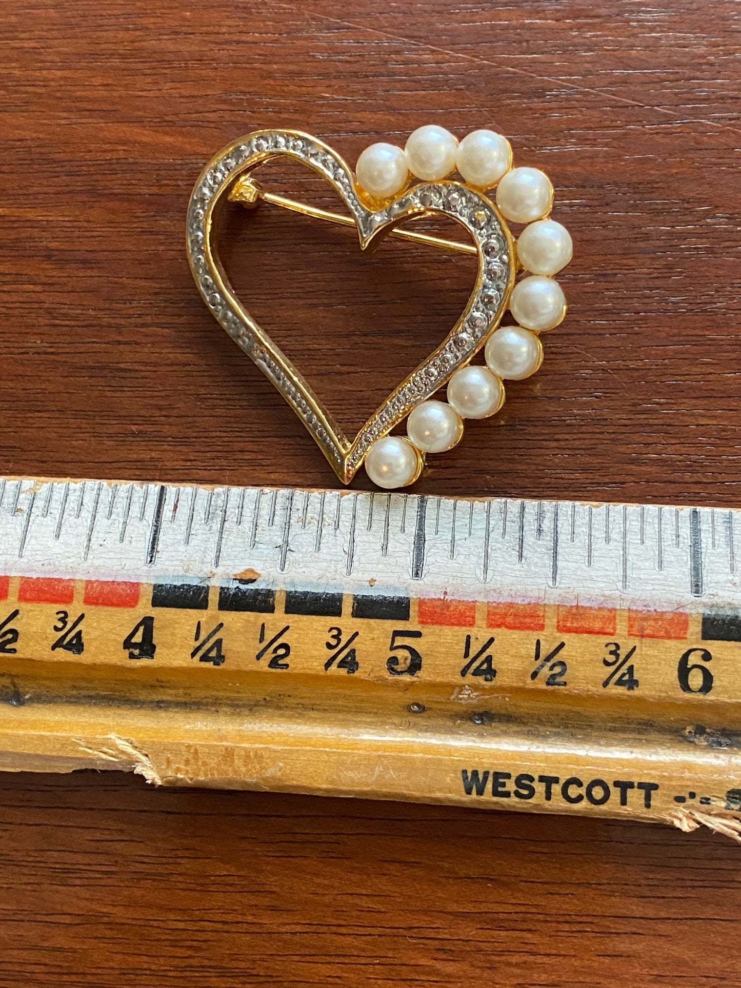 Large Heart Cutout Faux Pearl Brooch Pin Gold Tone