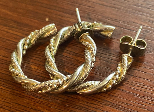 14k White Gold Twist Hoop Medium Sized Pierced Earrings