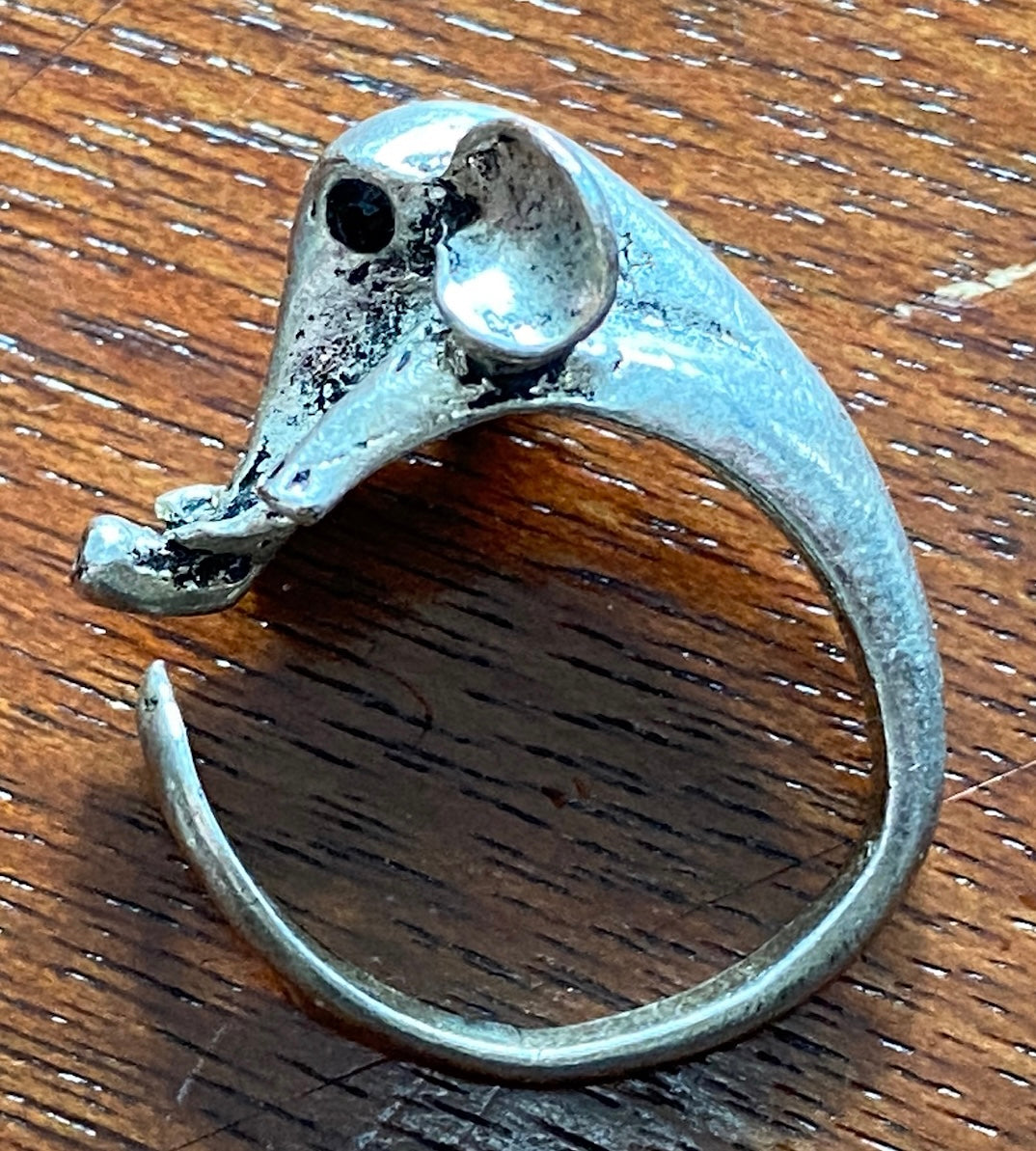 Sterling Silver Elephant Ring Sz 5.5