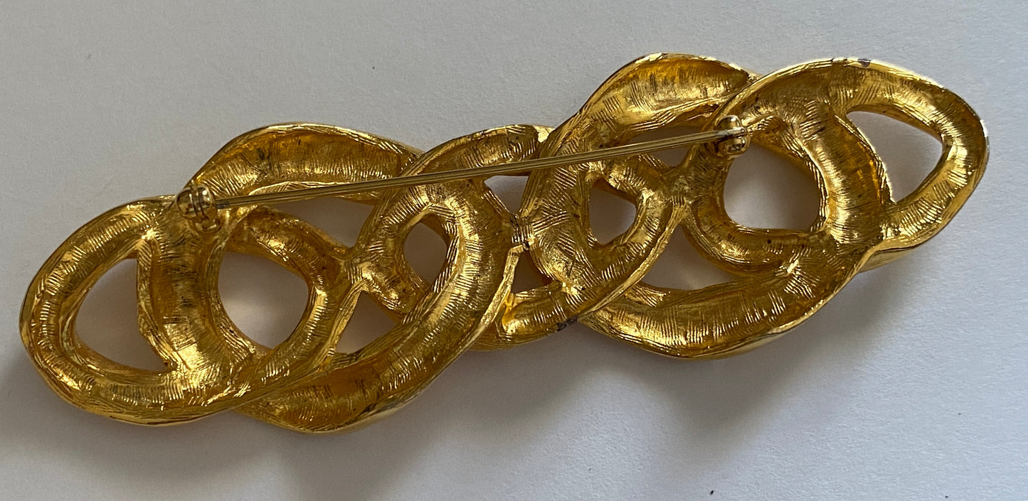 Vintage Gold Tone Metal Curb Chain Large Bar Brooch Pin