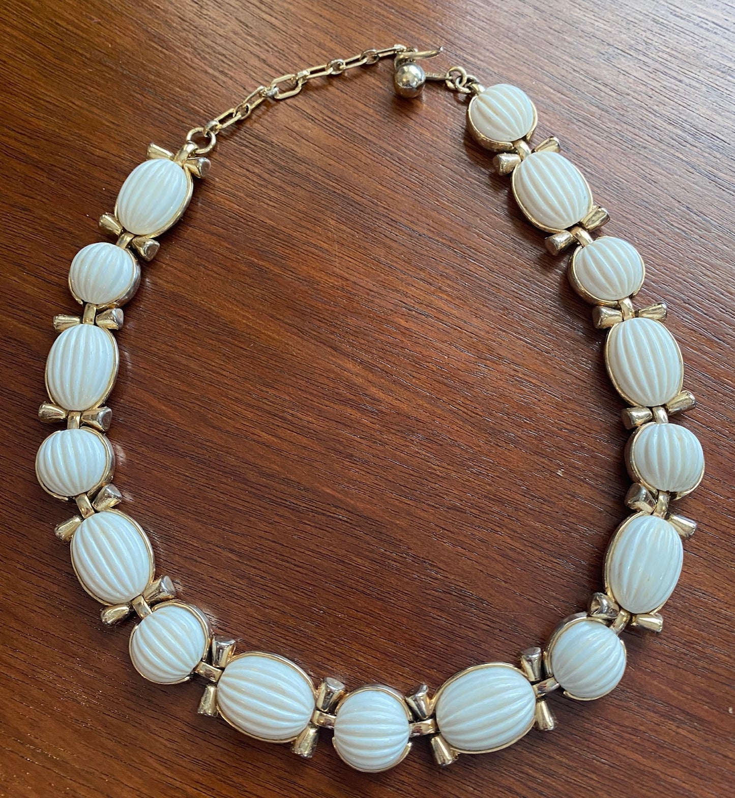 Signed Trifari Vintage Gold Tone Metal Milk Poured Glass Style Collar Necklace