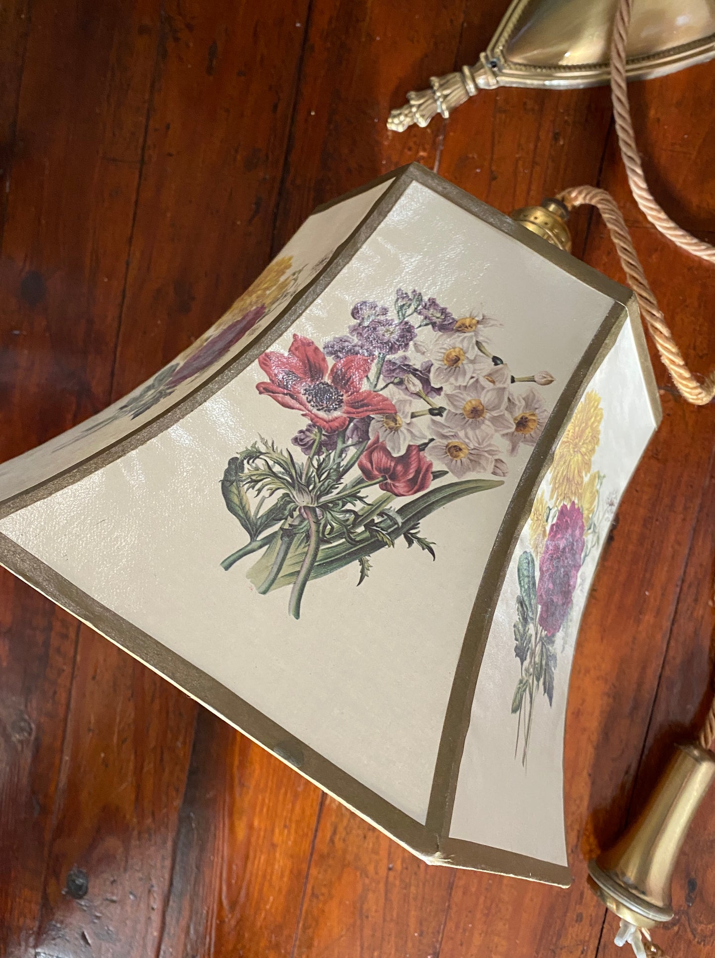 Vintage Colonial Premier Brass Hanging Sconce Light Lamp Floral Shade