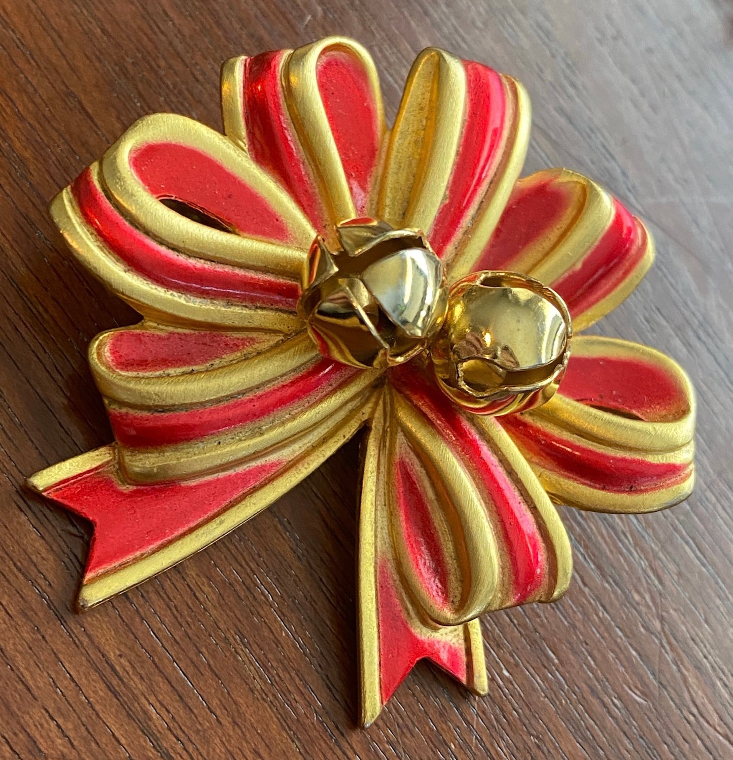 Large Vintage JJ Signed Red Gold Tone Ribbon Bow Brooch Pin with Bells