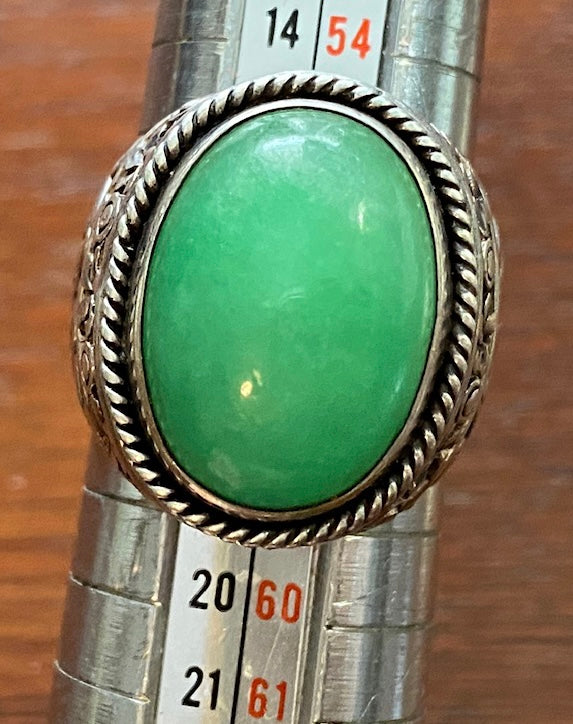 Sterling Silver 925 Jade Cabochon Ring Sz 7.75 Floral Scroll