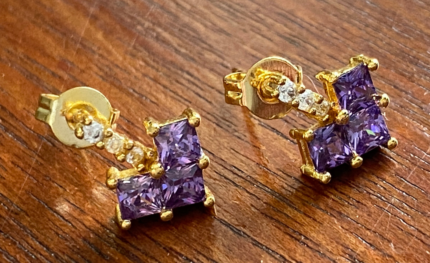 18k Yellow Gold Plate Heart Shaped Purple White Rhinestone Pierced Earrings