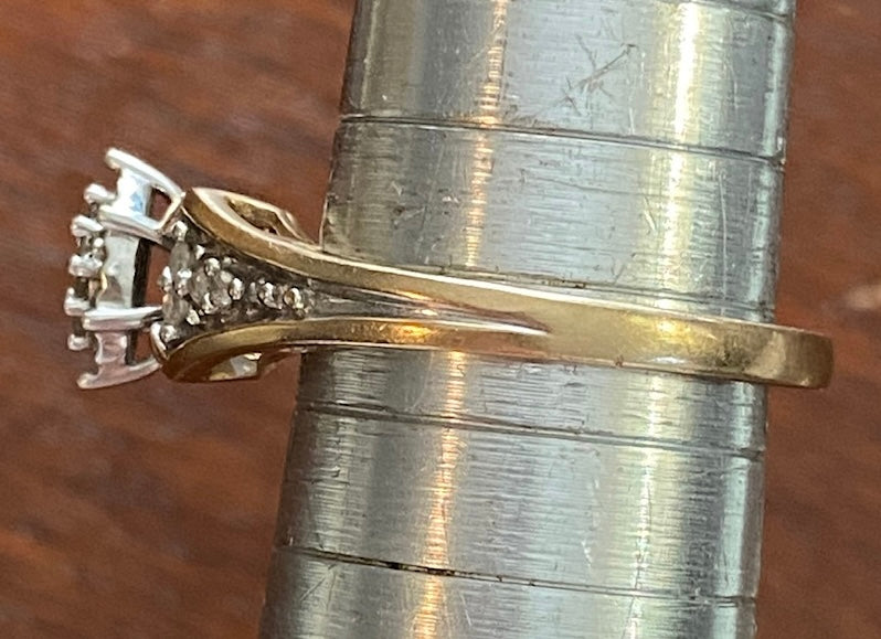 10k Yellow Gold Diamond Bowtie Ring Sz 7