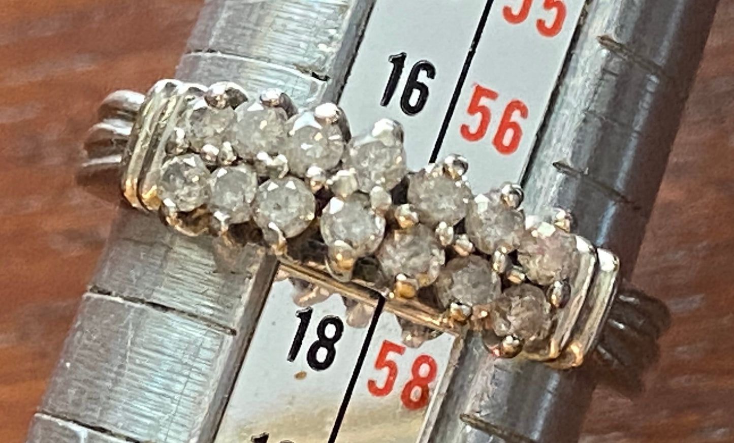 10k White Gold Diamond Ring Sz 8 Signed CW Prong Set 2 Rows