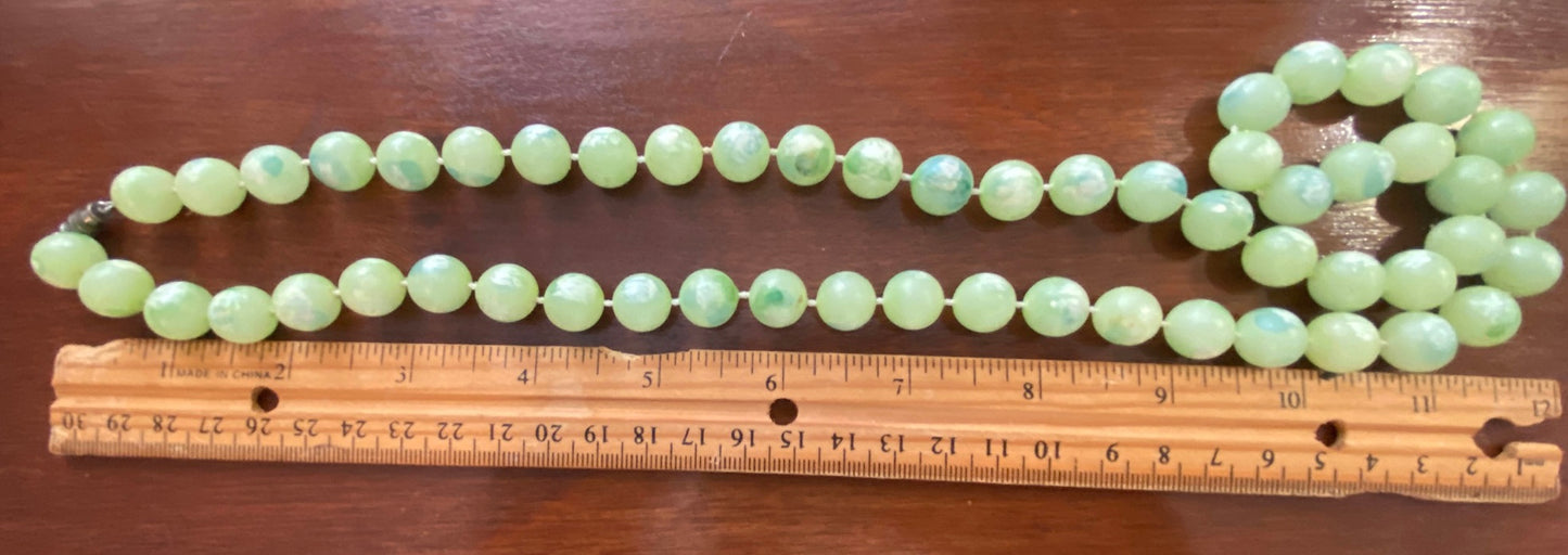 Vintage Light Green Marbled Plastic Bead Knot Single Strand Necklace