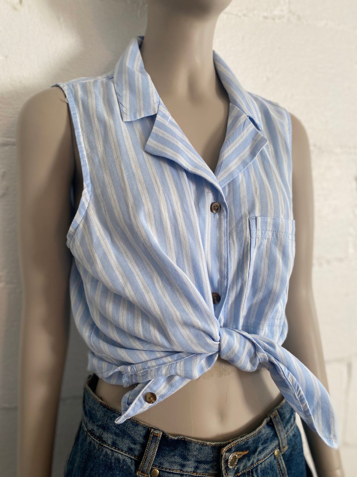 So Blue White Vertical Stripe Button Front Sleeveless Shirt Sz L