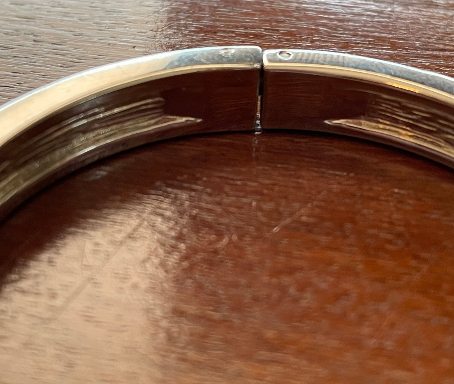 White Enamel Silvertone Metal Clamper Hinged Bracelet