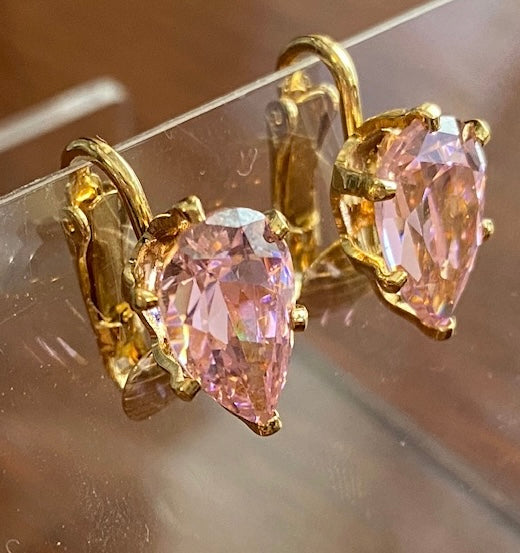 Gold Tone Metal 4ct Pink Cubic Zirconia CZ Pear Shaped Clip on Stud Earrings