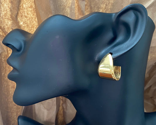 Vintage 80's Shiny Gold Tone Metal Half Hoop Pierced Earrings