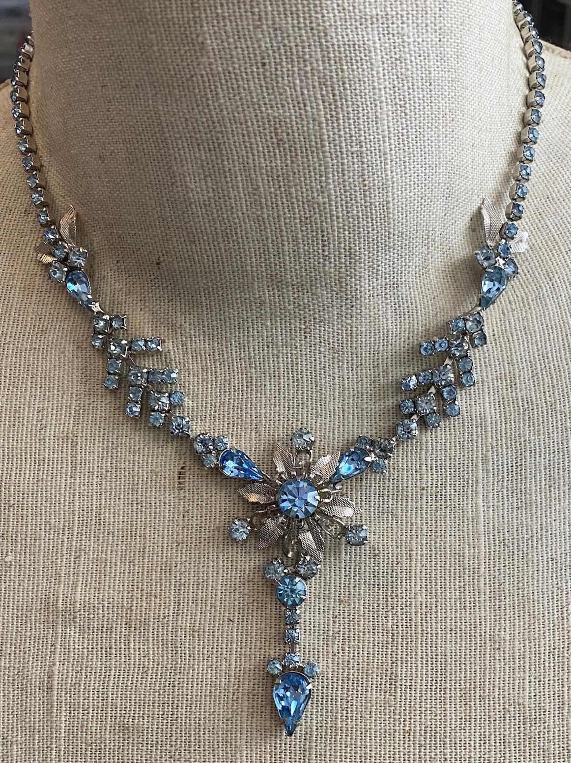 Vintage Blue Rhinestone Silver Tone Flower Garland Necklace Adjustable