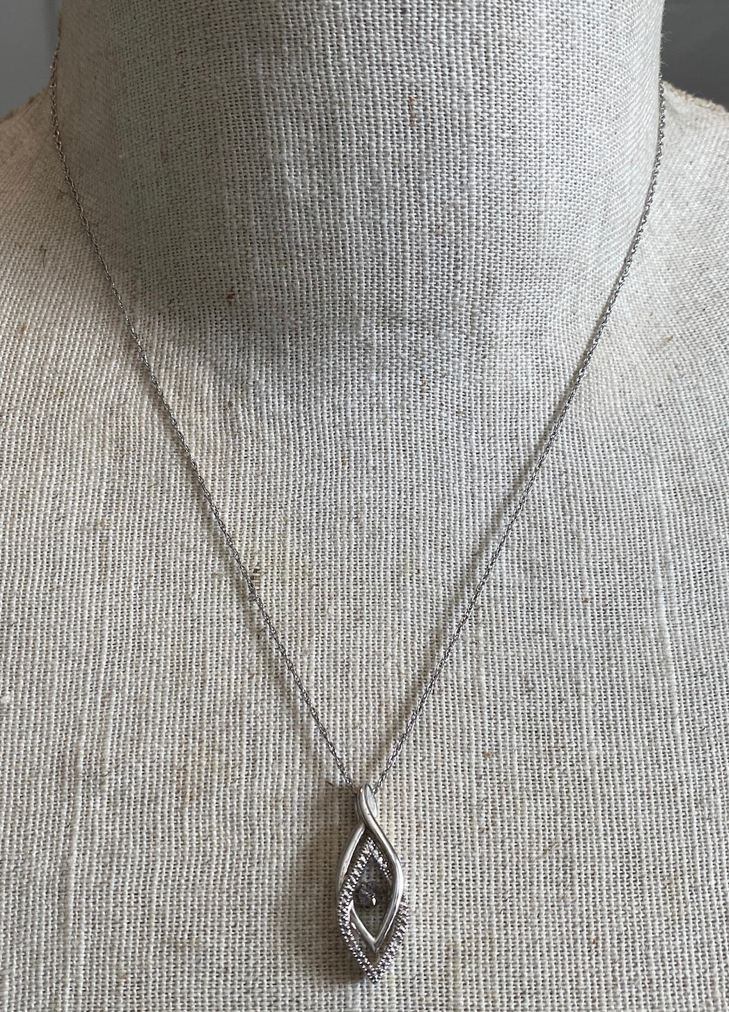 Sterling Silver 925 Diamond Floating Stone Pendant Chain Necklace