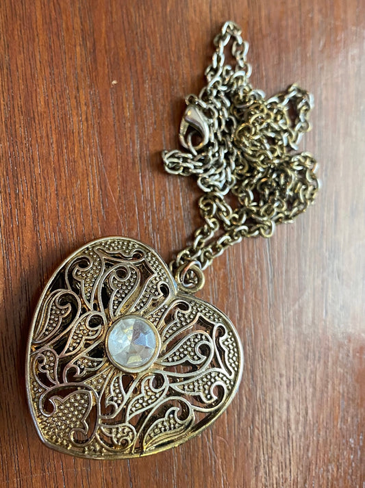 Victorian Style Chain Link Filigree Heart Rhinestone Pendant Necklace