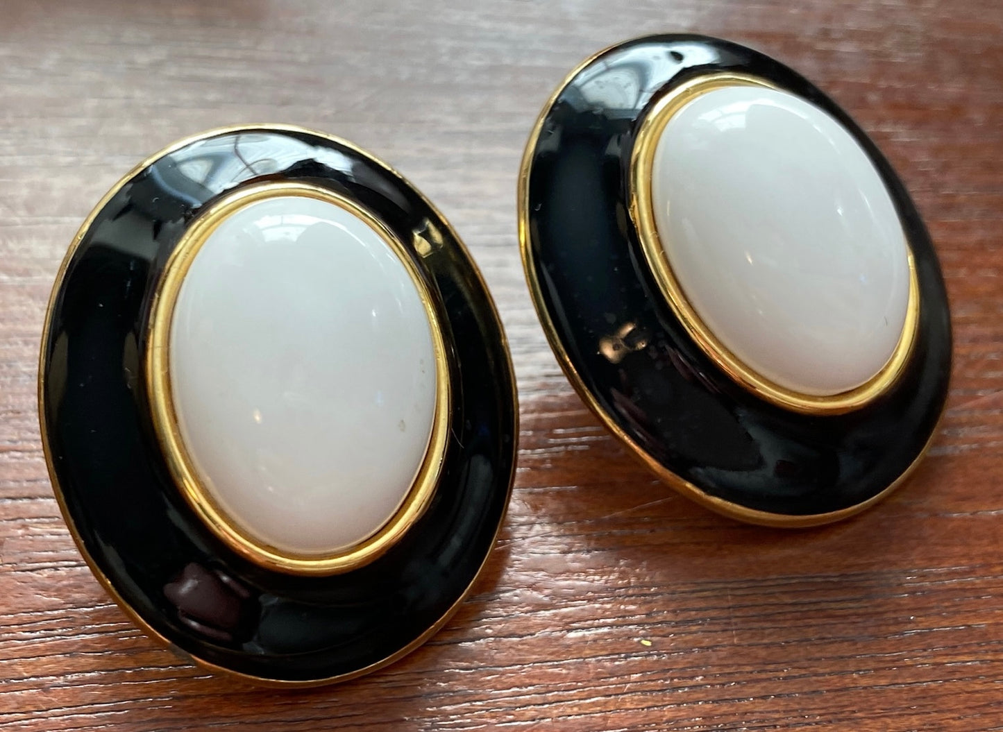 Vintage Monet Gold Tone Black White Cabochon Oval Clip On Earrings