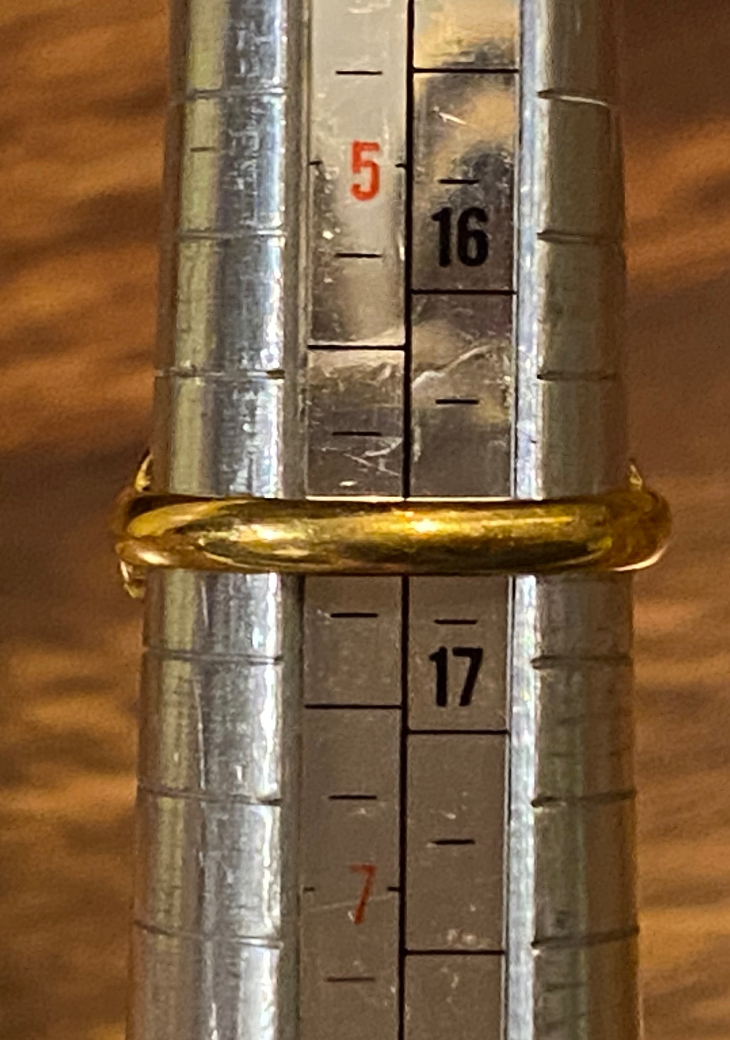 Vintage Gold Tone Ruffle Rhinestone Cocktail Ring Sz 6