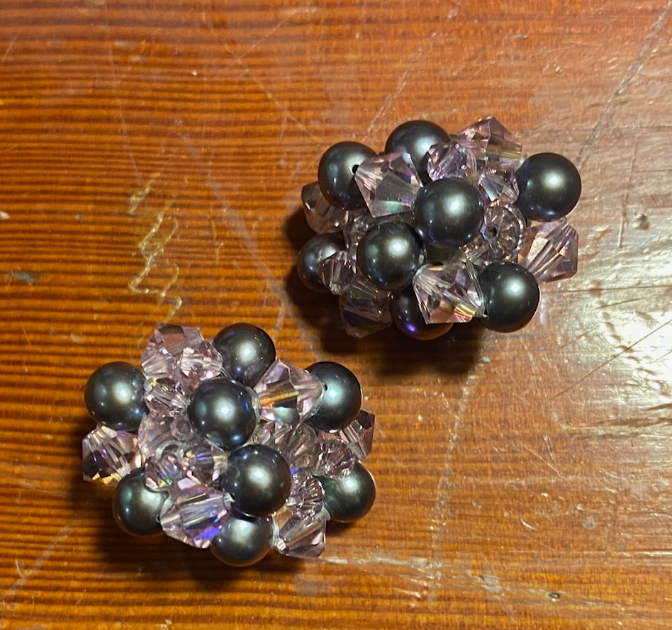 Vintage Purse Faceted Bead Faux Black Pearl Clip On Cluster Earrings